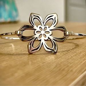 James Avery Hook-on Flower Bracelet